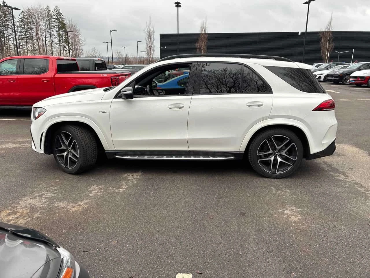 Mercedes-Benz GLE 53 4MATIC 4MATIC* DISTRONIC* BURMESTER* ОБДУХВАНЕ* , снимка 2 - Автомобили и джипове - 54466262