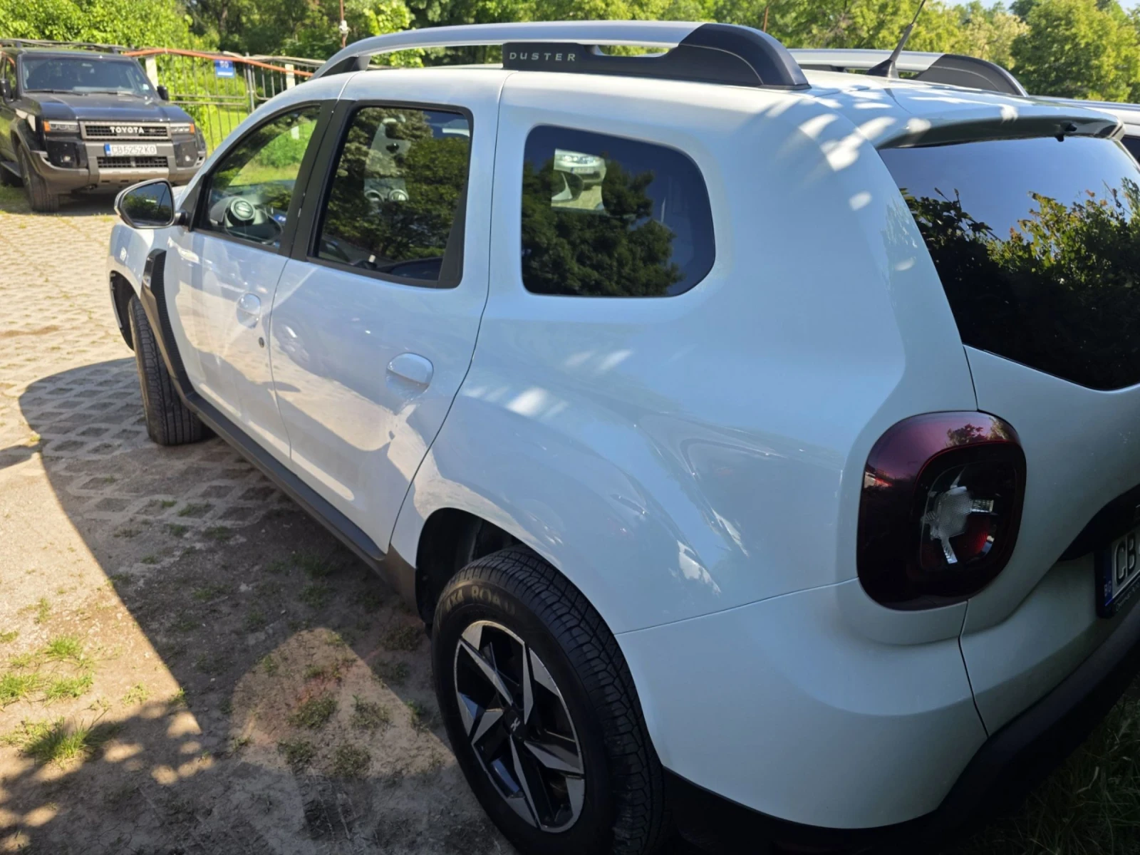 Dacia Duster 1.5 dci 4x4, снимка 2 - Автомобили и джипове - 54691339