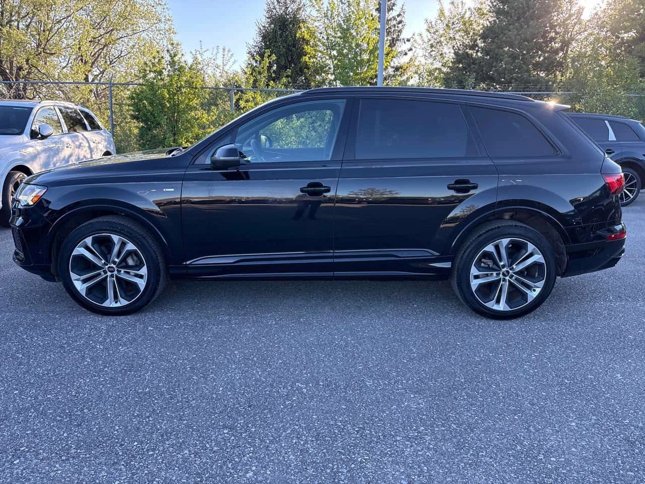 Audi Q7 MATRIX| PANO| 360CAM| ОБДУХВАНЕ| DISTRONIC| , снимка 2 - Автомобили и джипове - 54770444