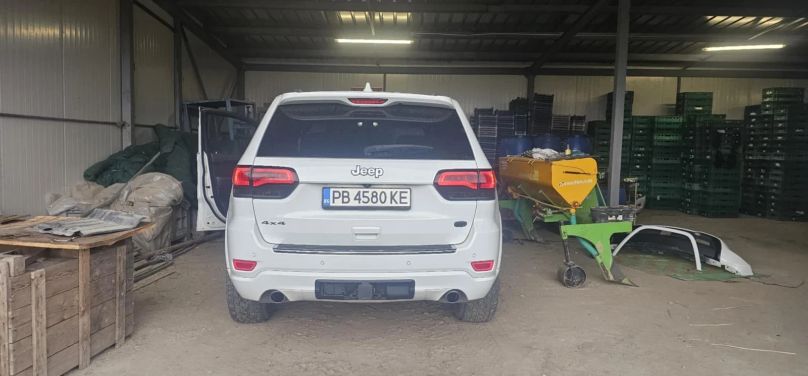 Jeep Grand cherokee Overland, снимка 2 - Автомобили и джипове - 54718640