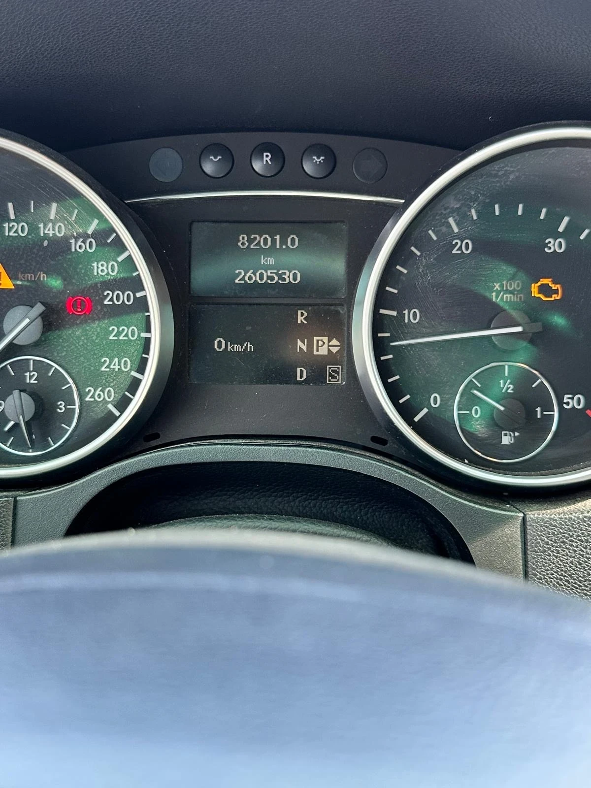 Mercedes-Benz ML 320, снимка 7 - Автомобили и джипове - 55404818