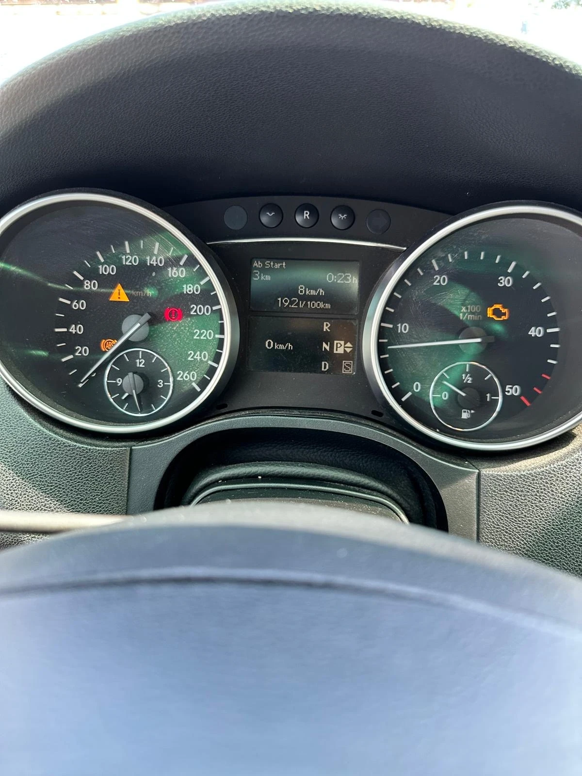 Mercedes-Benz ML 320, снимка 6 - Автомобили и джипове - 55404818