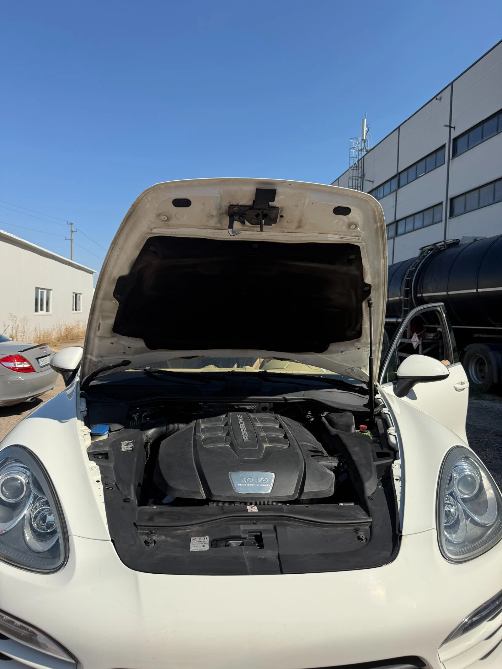 Porsche Cayenne, снимка 4 - Автомобили и джипове - 56135642