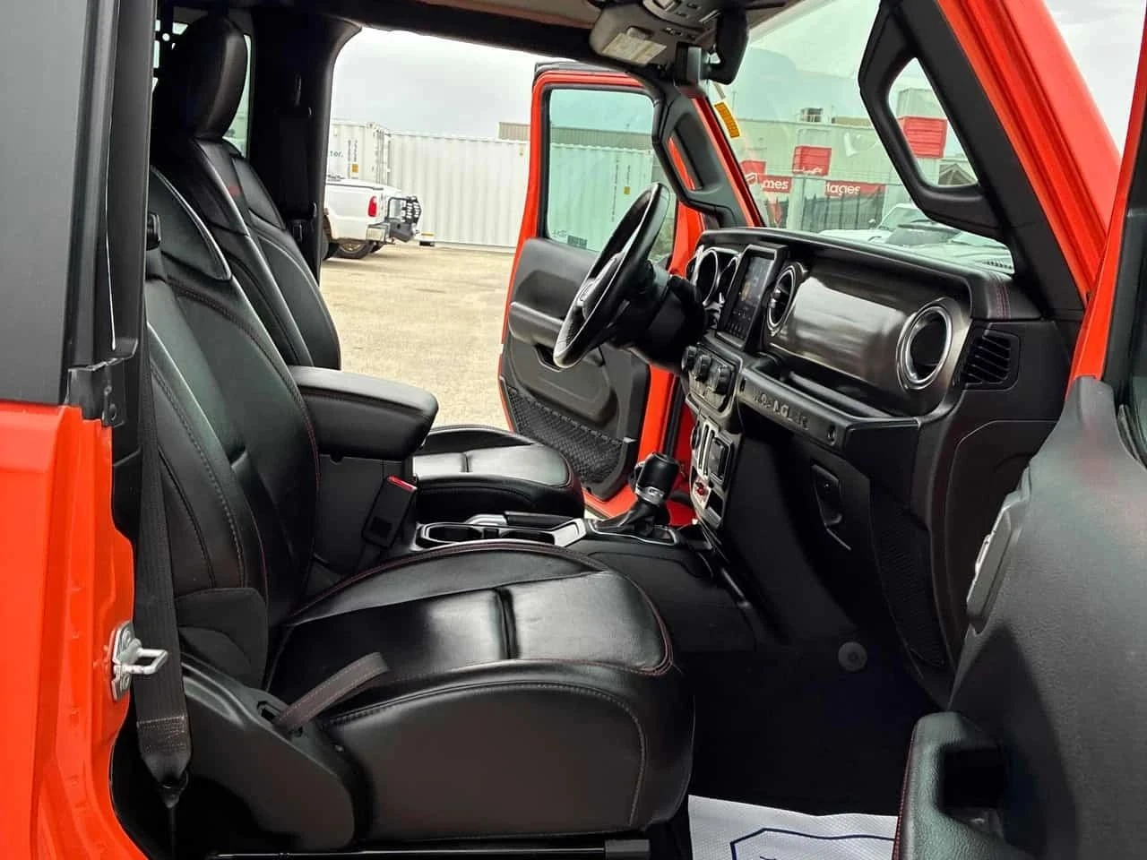 Jeep Wrangler, снимка 12 - Автомобили и джипове - 56688371