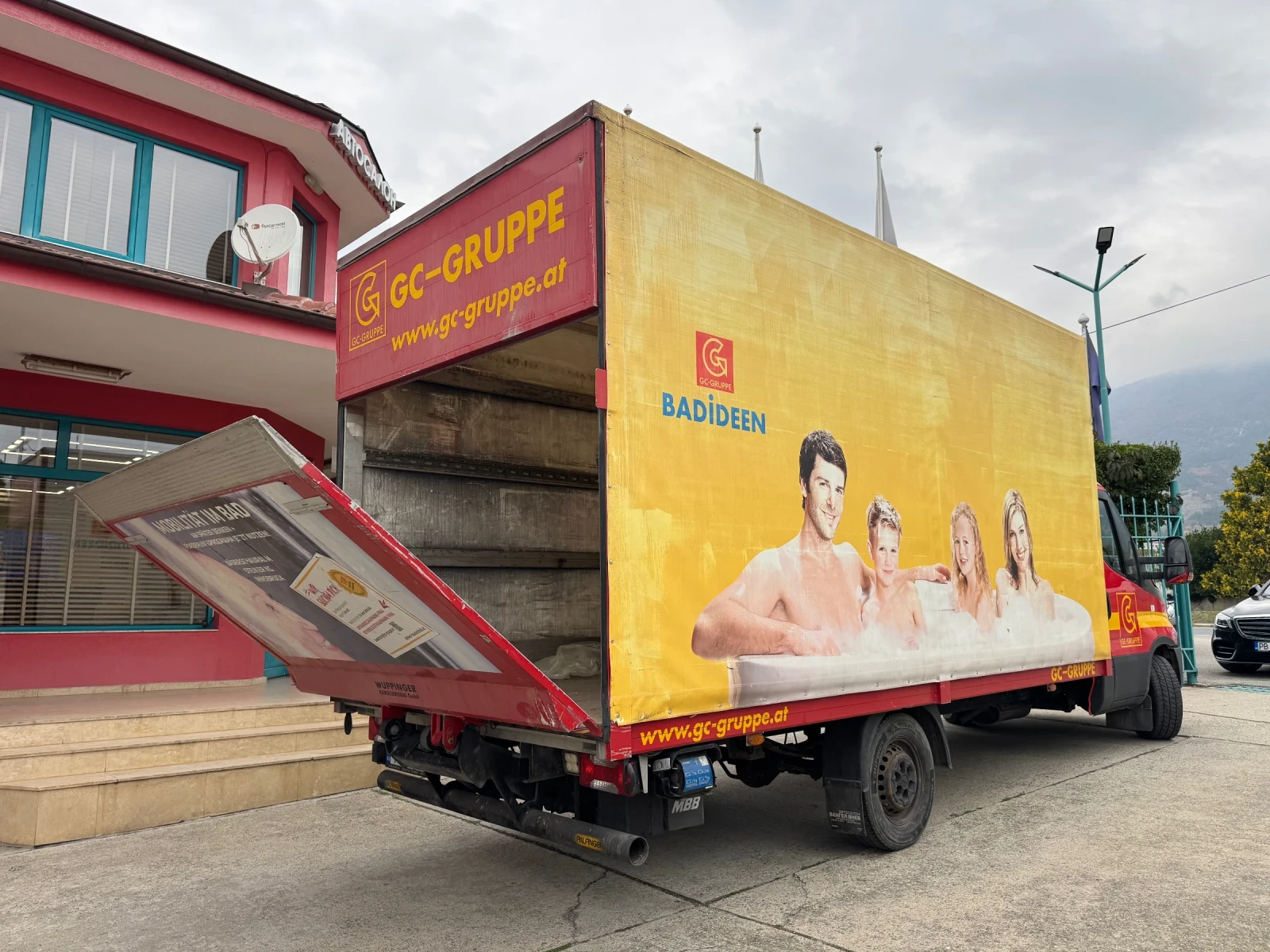 Iveco Daily 3.0HPI* 35S17* EURO 5* Падащ Борд* 4.70м каросерия - изображение 6