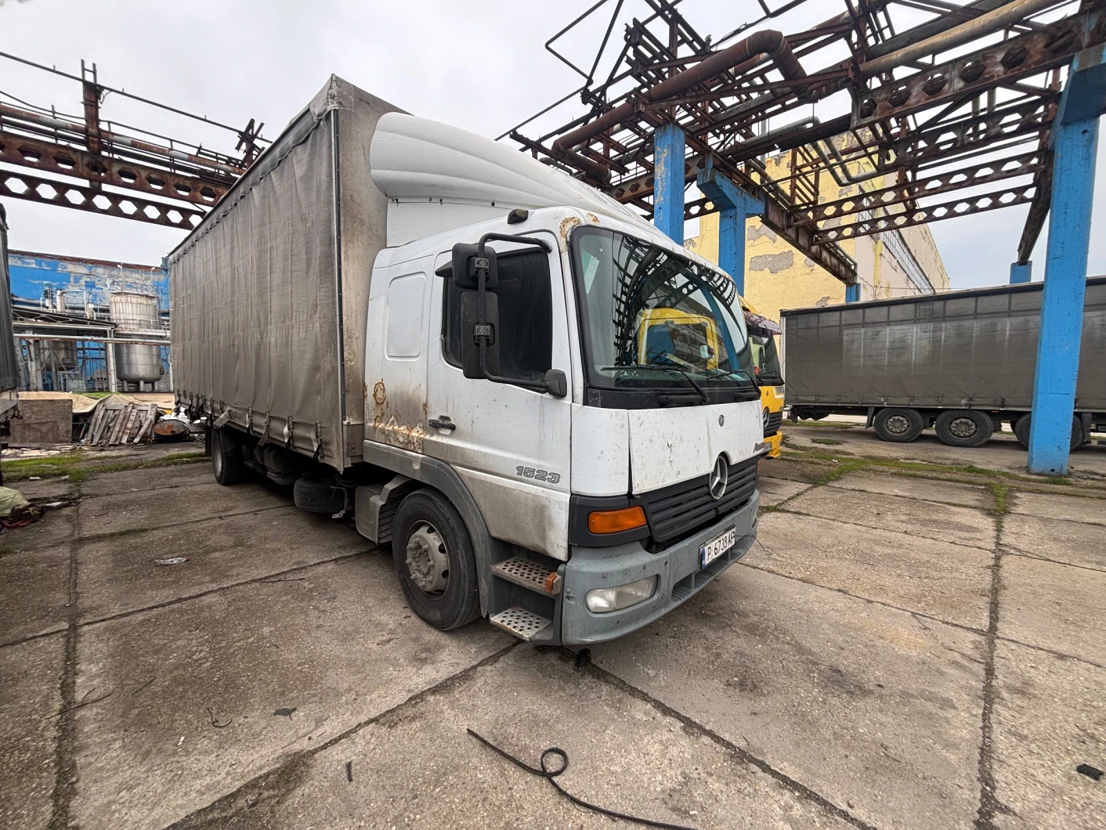 Mercedes-Benz Atego 1523