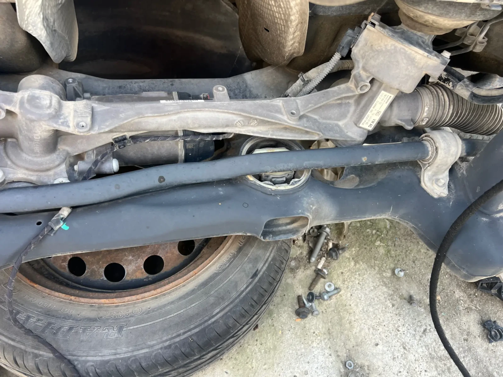 5Q0909144AB  ��.����� VW T-ROC 5Q0 909 144 AB 5Q0909144AA 5Q0 909 144 AA 5Q1423051BC 5Q1 423 051 BC | Mobile.bg � ����������� 3