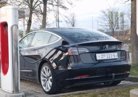 Tesla Model 3 Long Range, 4x4, Европейска, снимка 12