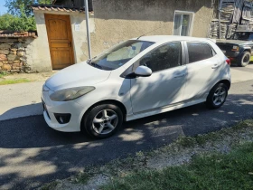 Mazda 2 1.5i, снимка 3