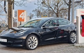 Tesla Model 3 Long Range, 4x4, Европейска, снимка 7 - Автомобили и джипове - 44628814