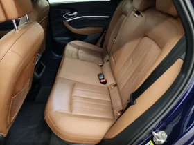 Audi E-Tron * PROGRESSIV * CARFAX * БЕЗ ПЪРВОНАЧАЛНА ВНОСКА, снимка 12 - Автомобили и джипове - 53669973