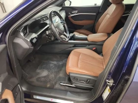 Audi E-Tron * PROGRESSIV * CARFAX * БЕЗ ПЪРВОНАЧАЛНА ВНОСКА, снимка 5 - Автомобили и джипове - 53669973