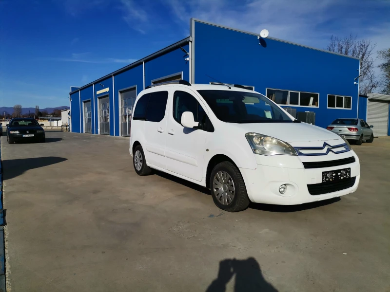 Citroen Berlingo 1.6i, снимка 2 - Автомобили и джипове - 48115596