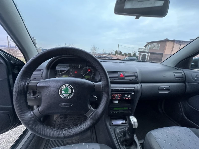 Skoda Octavia 1.8 T, снимка 7 - Автомобили и джипове - 48709820