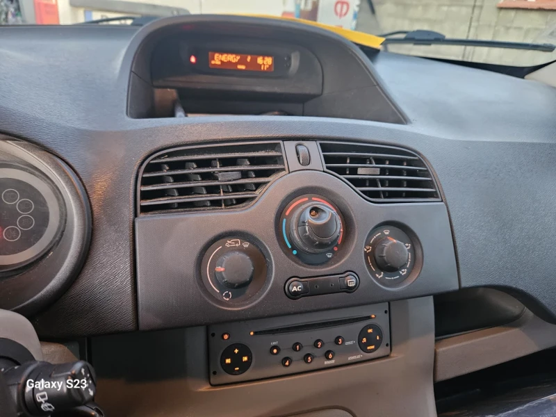 Renault Kangoo, снимка 9 - Автомобили и джипове - 49332932