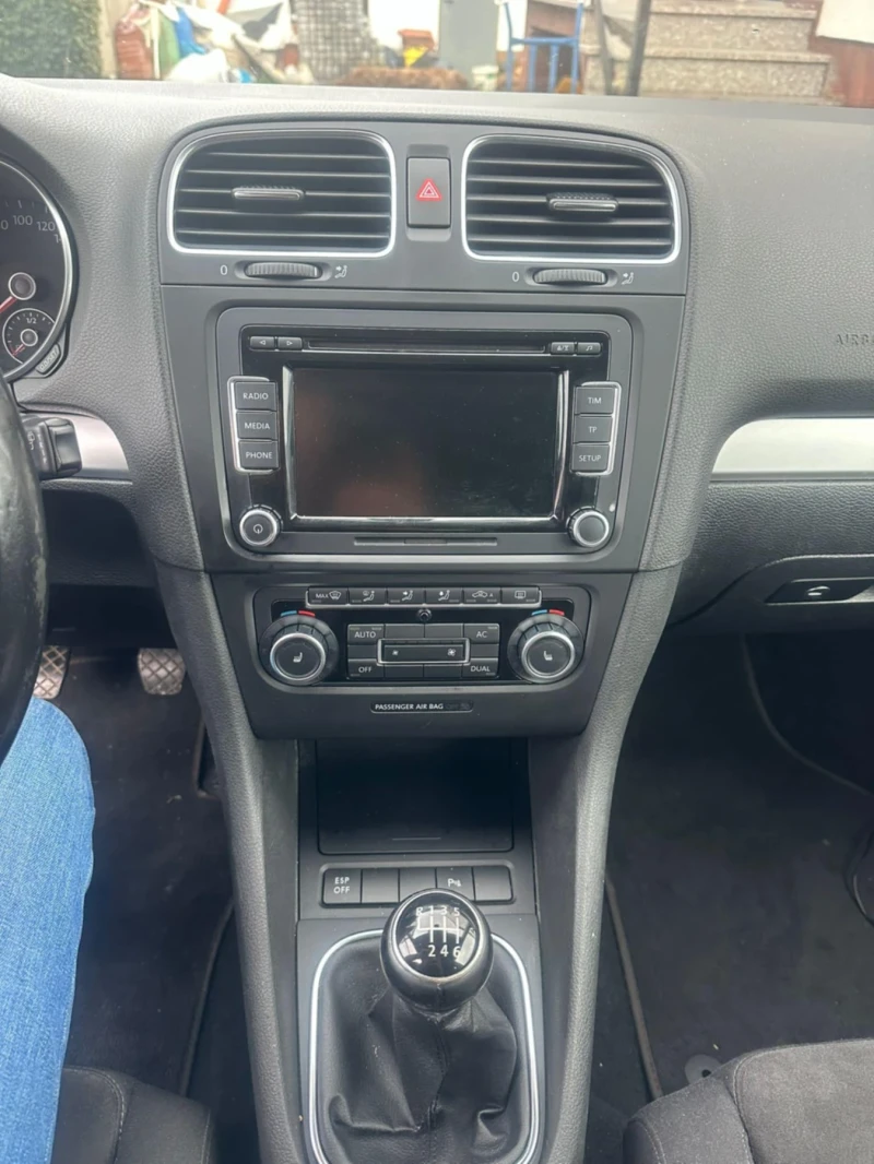 VW Golf 1.4 TSI Turbo + kompressor, снимка 4 - Автомобили и джипове - 49384341