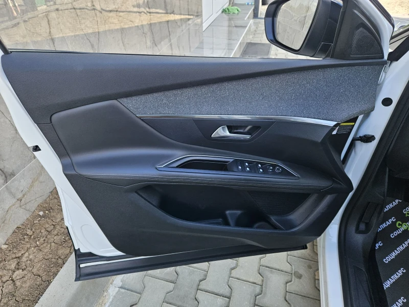 Peugeot 3008 Plug in hybrid , снимка 9 - Автомобили и джипове - 51759989