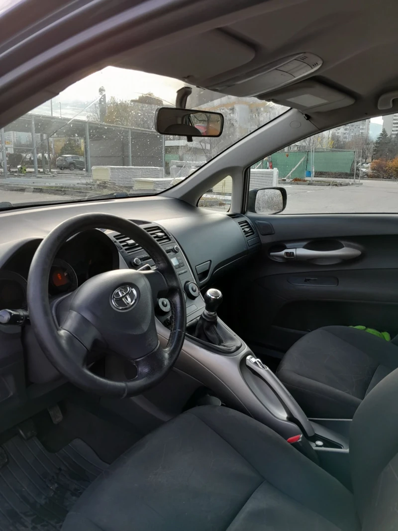 Toyota Auris 1.4 от първи собственик, снимка 7 - Автомобили и джипове - 52682069