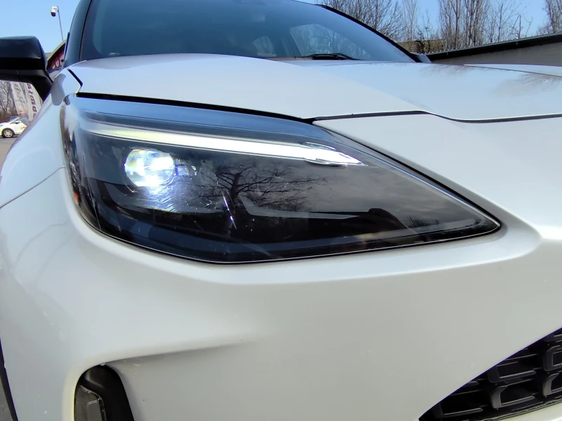 Toyota Yaris Cross 1.5HYBRID* АВТОМАТИК* LED* NAVI* CAMERA* , снимка 16 - Автомобили и джипове - 52875260