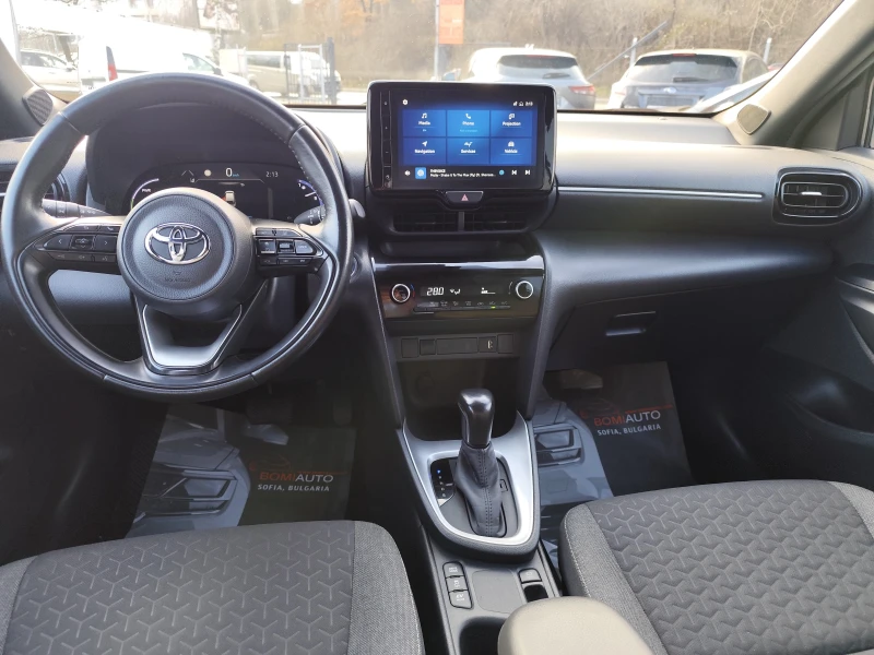 Toyota Yaris Cross 1.5HYBRID* АВТОМАТИК* LED* NAVI* CAMERA* , снимка 8 - Автомобили и джипове - 52875260