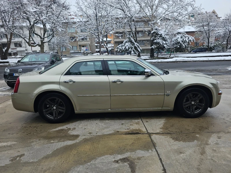 Chrysler 300c, снимка 5 - Автомобили и джипове - 53406336