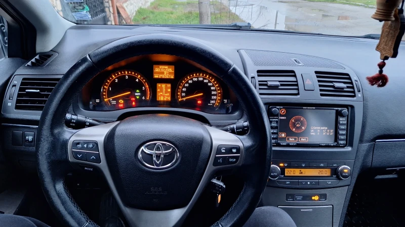 Toyota Avensis 2.0 D4D, снимка 8 - Автомобили и джипове - 53432514