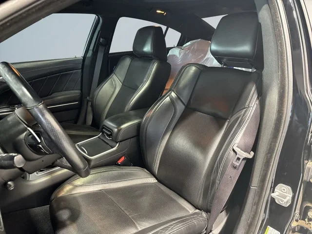 Dodge Charger SXT AWD* АвтоКредит* (ЦЕНА ДО БГ), снимка 8 - Автомобили и джипове - 53851448