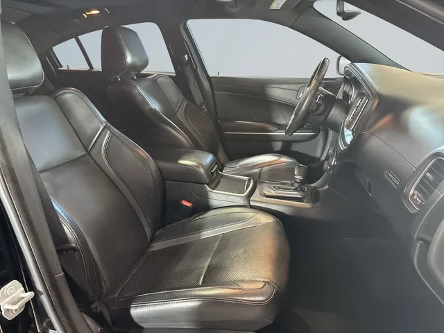 Dodge Charger SXT AWD* АвтоКредит* (ЦЕНА ДО БГ), снимка 13 - Автомобили и джипове - 53851448