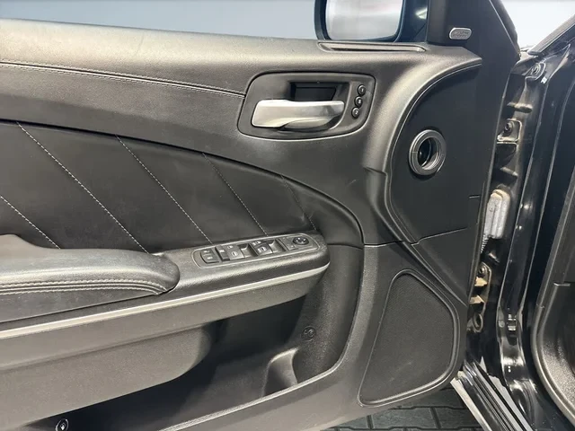 Dodge Charger SXT AWD* АвтоКредит* (ЦЕНА ДО БГ), снимка 7 - Автомобили и джипове - 53851448