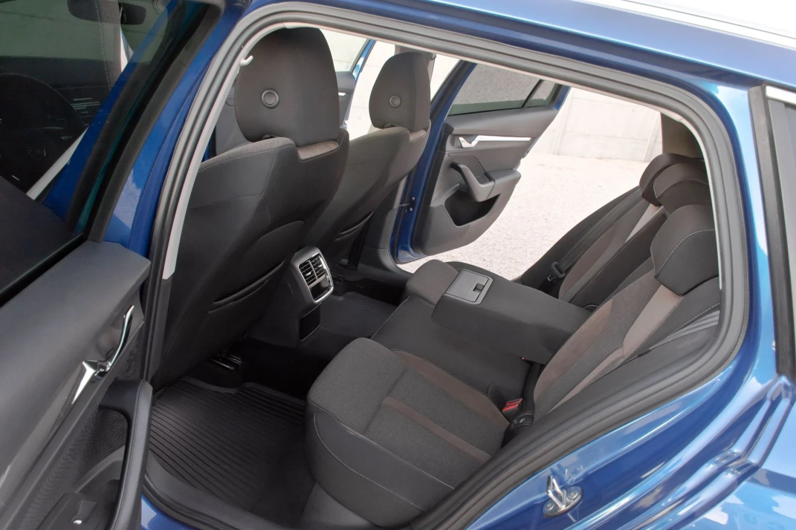 Skoda Octavia  2.0TDI     | Mobile.bg   12