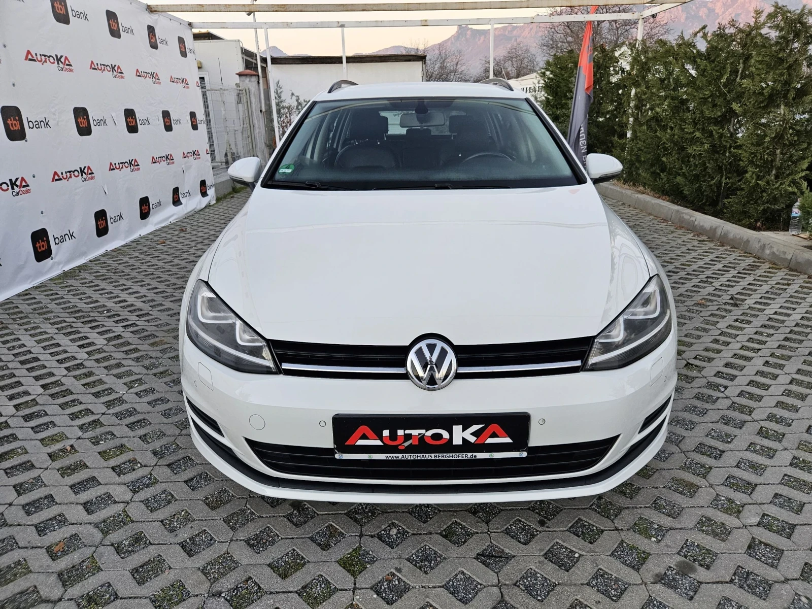 VW Golf 2.0TDI-150кс= 6СКОРОСТИ= МАСАЖ= НАВИ= EURO 6 - [1] 