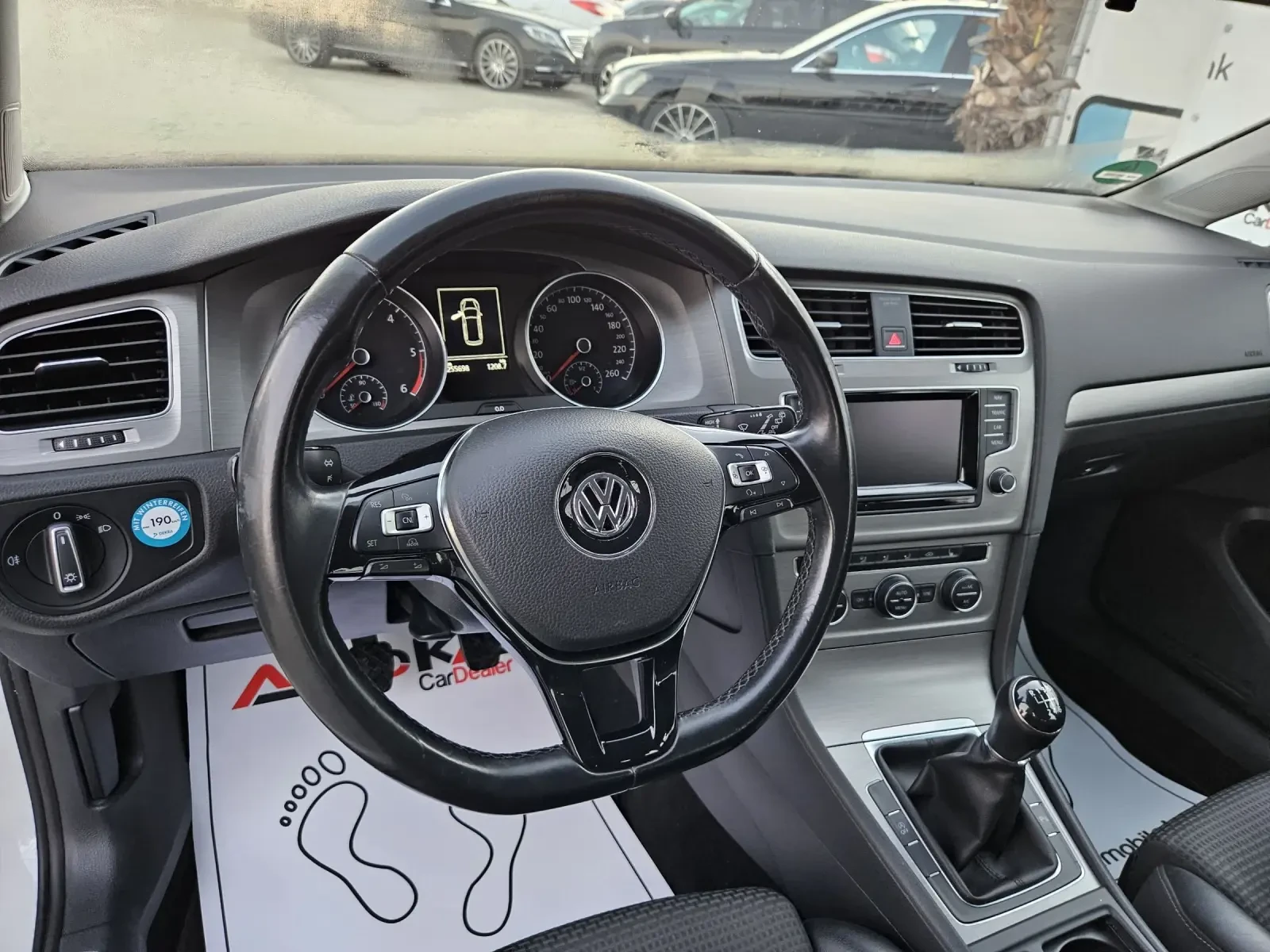 VW Golf 2.0TDI-150кс= 6СКОРОСТИ= МАСАЖ= НАВИ= EURO 6 - изображение 8