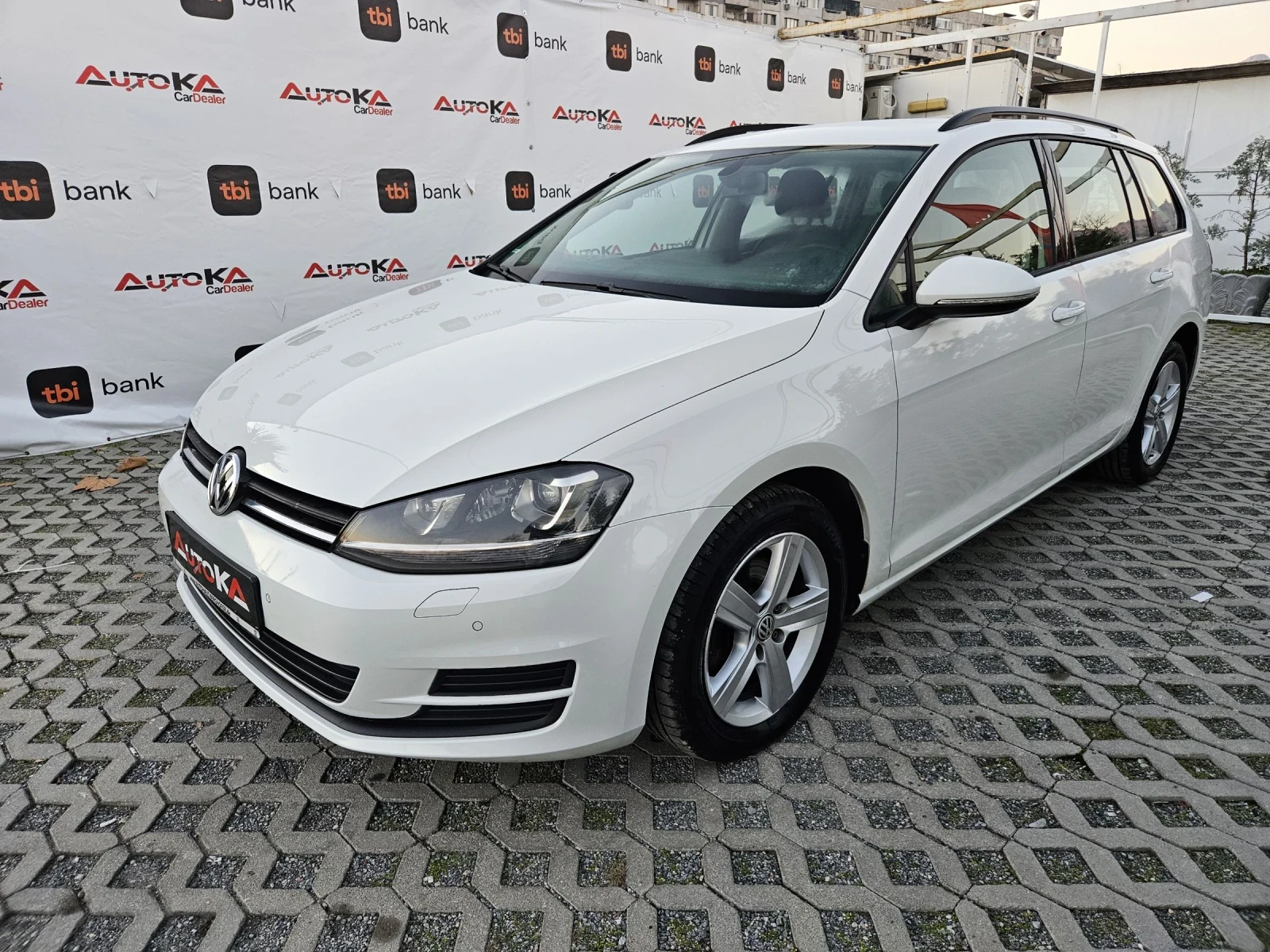 VW Golf 2.0TDI-150кс= 6СКОРОСТИ= МАСАЖ= НАВИ= EURO 6 - изображение 6