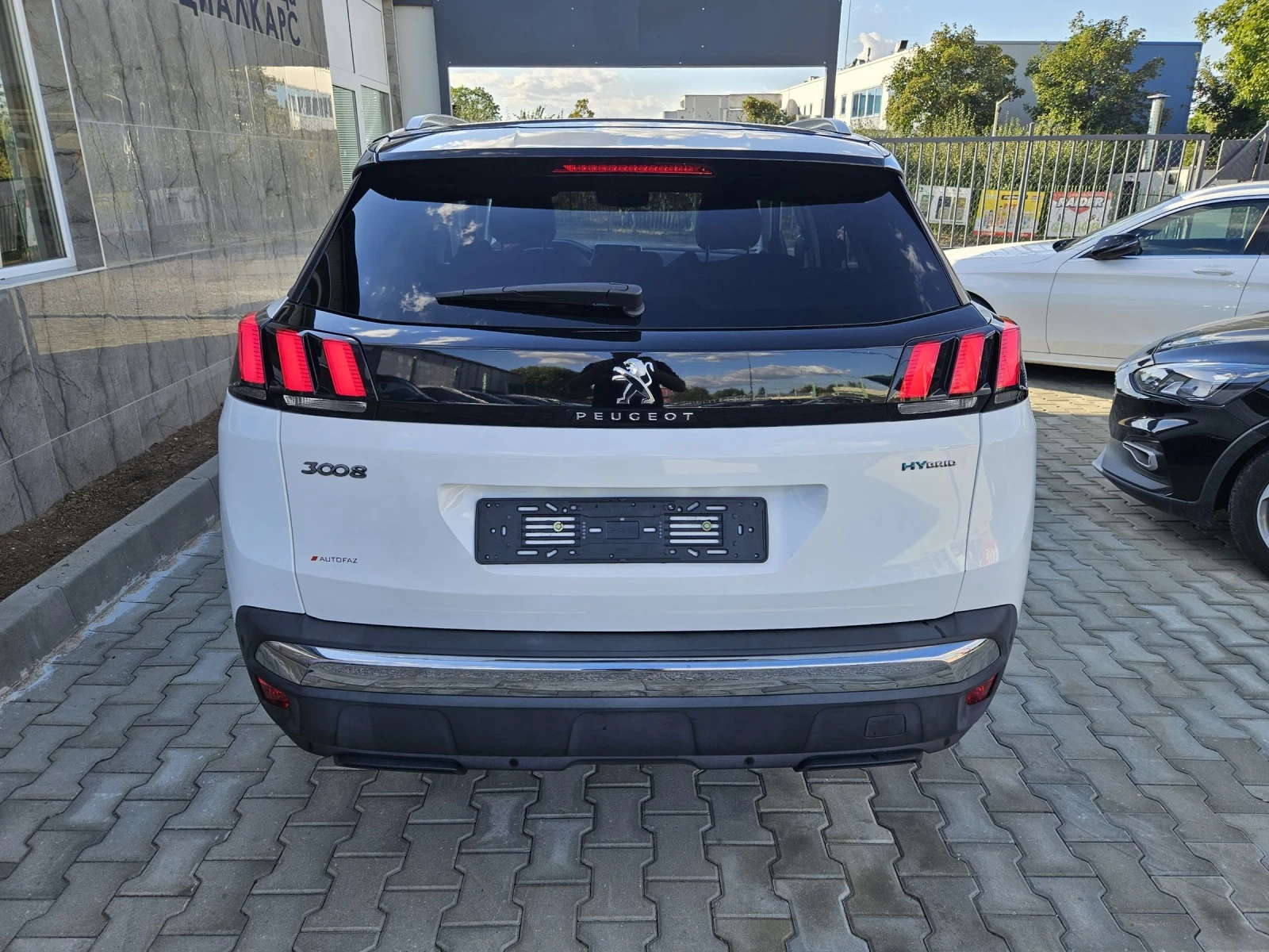 Peugeot 3008 Plug in hybrid  - изображение 5