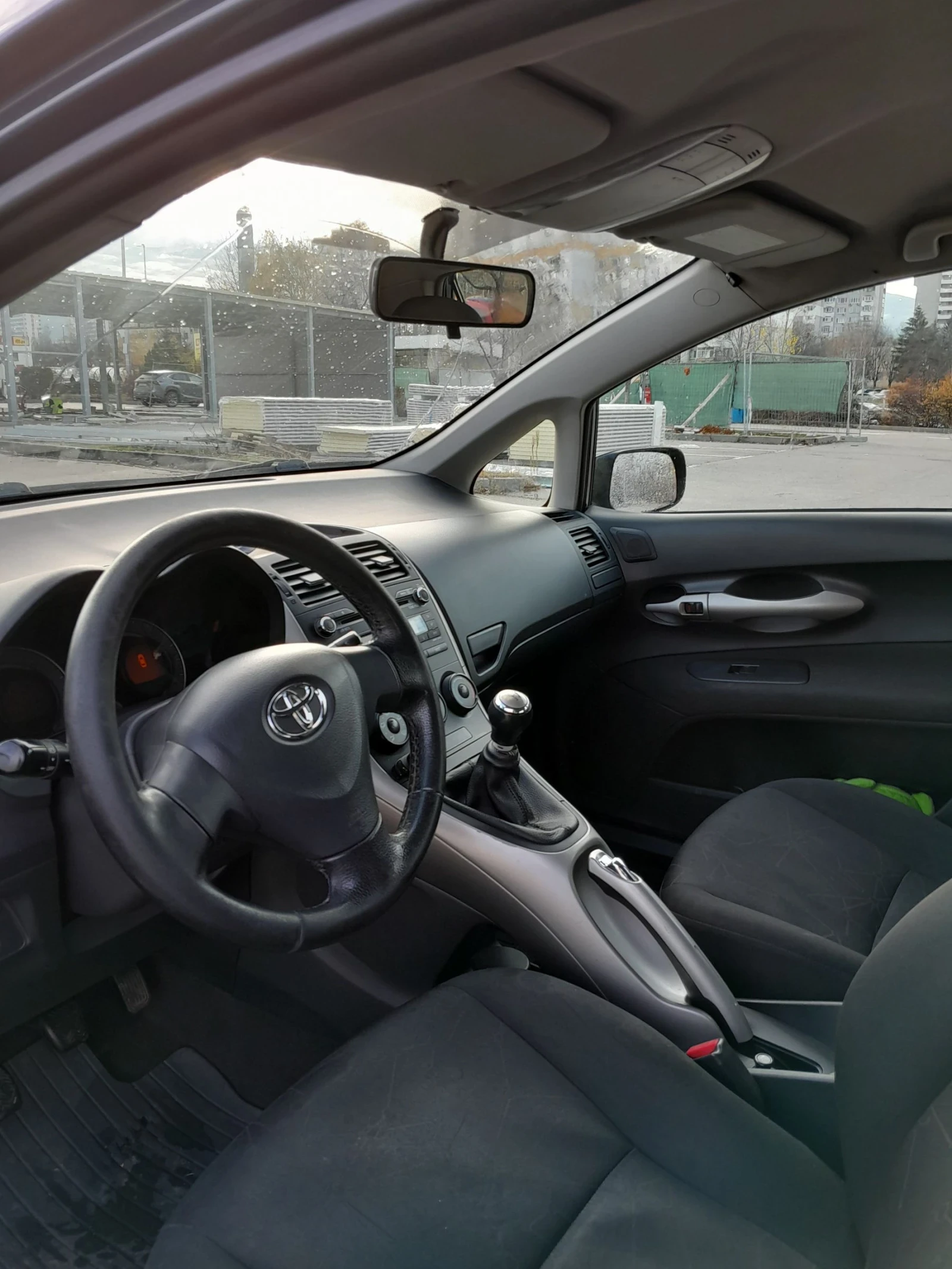 Toyota Auris 1.4 от първи собственик - изображение 7