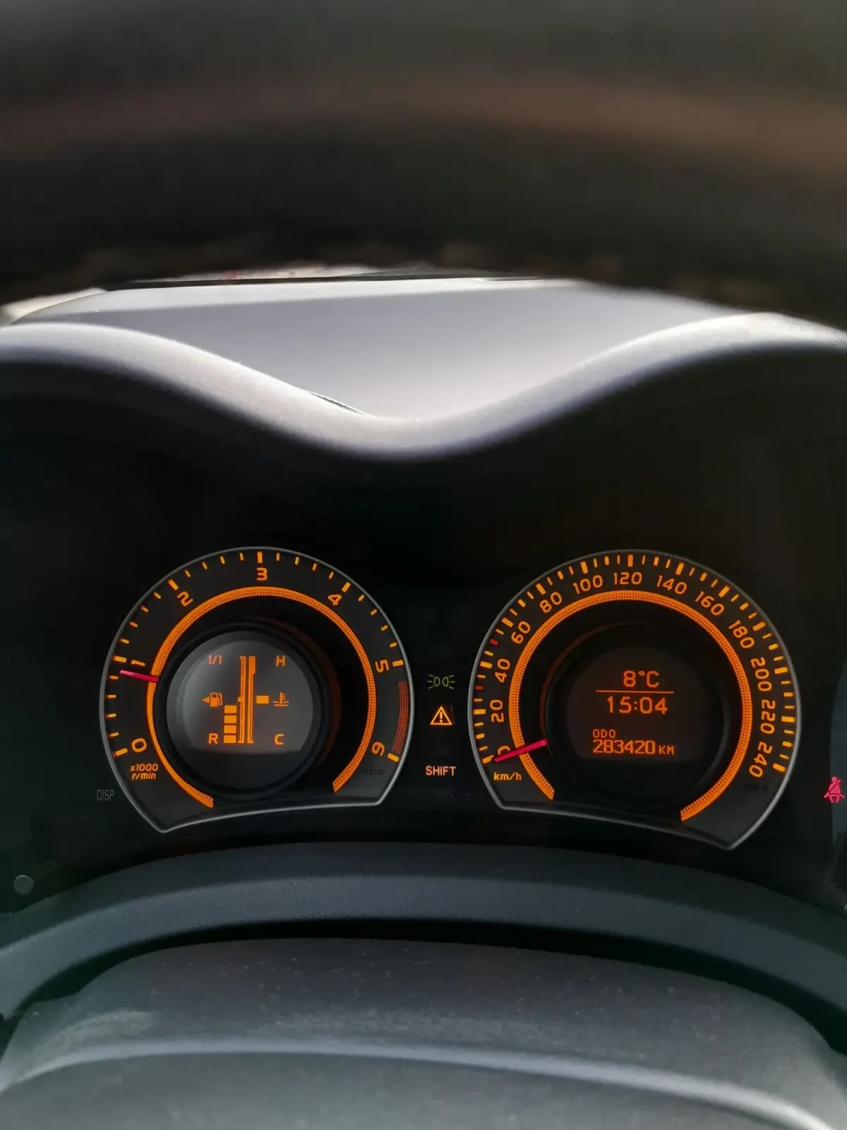 Toyota Auris 1.4 от първи собственик - изображение 10