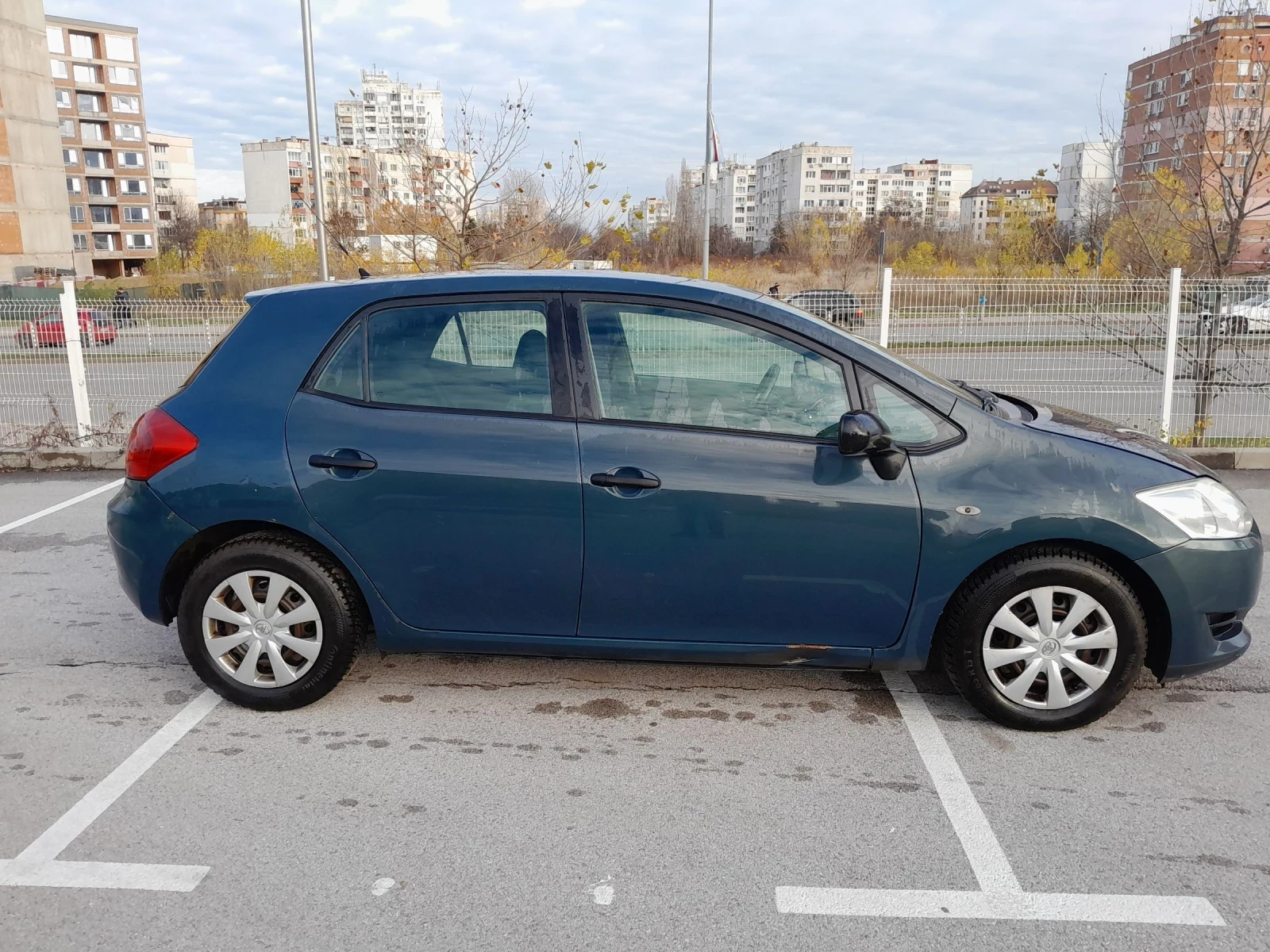 Toyota Auris 1.4 от първи собственик - изображение 3