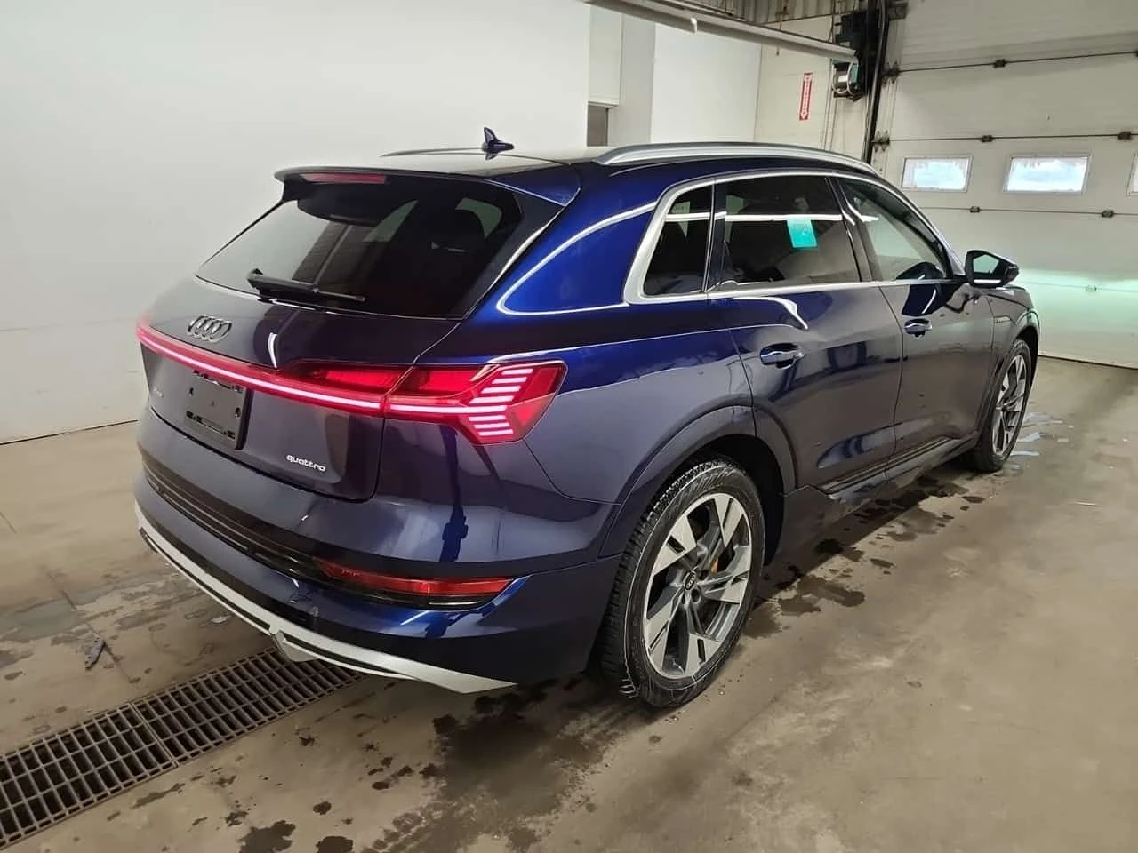 Audi E-Tron * PROGRESSIV * CARFAX * ��� ������������ ������ | Mobile.bg � ����������� 3