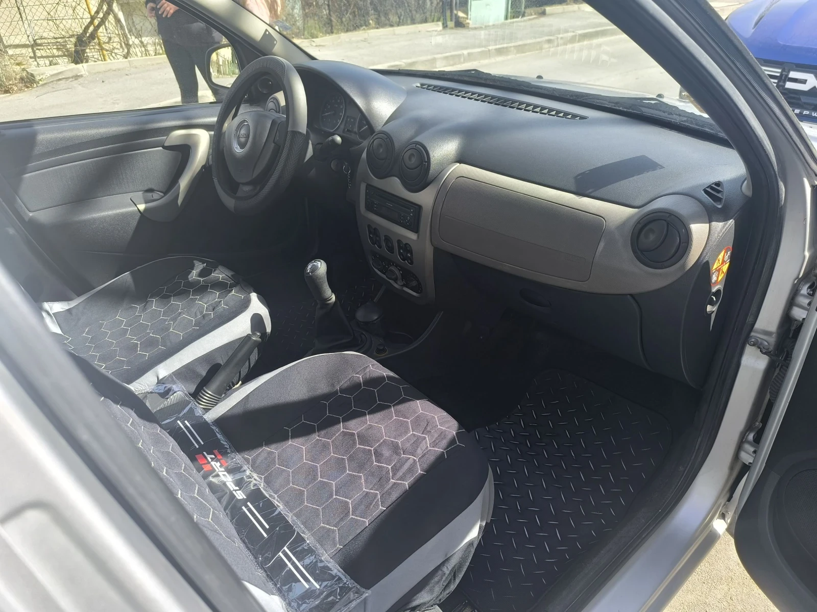 Dacia Sandero, снимка 8 - Автомобили и джипове - 53754641