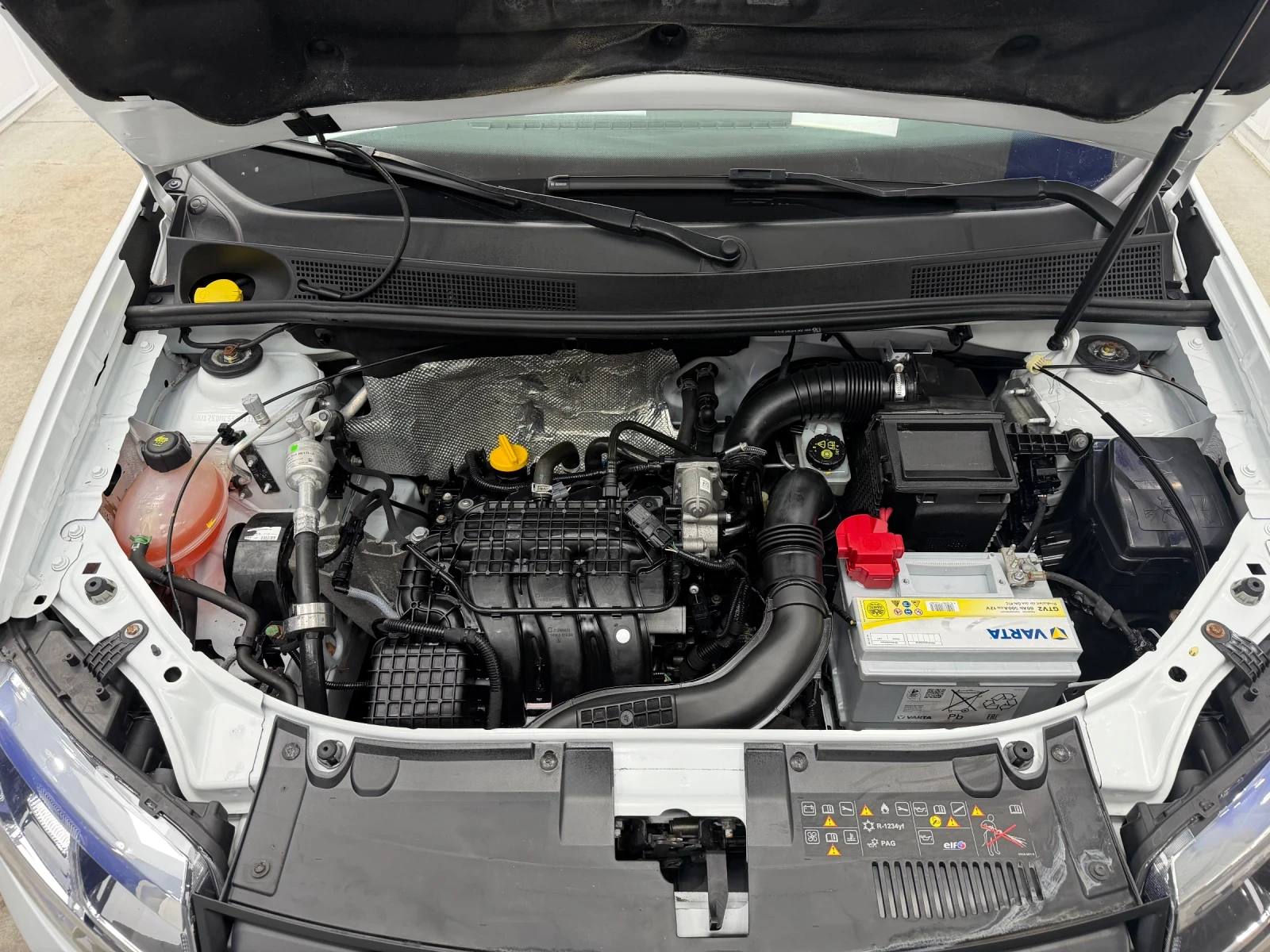 Dacia Logan Facelift Navi , снимка 15 - Автомобили и джипове - 53964751