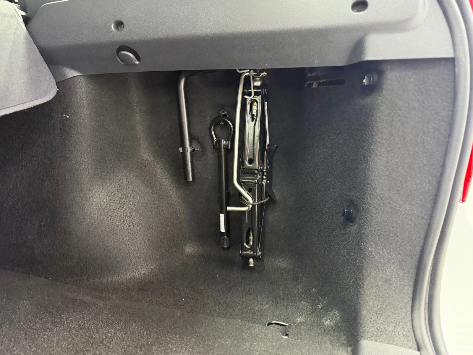 Dacia Logan Facelift Navi , снимка 8 - Автомобили и джипове - 53964751