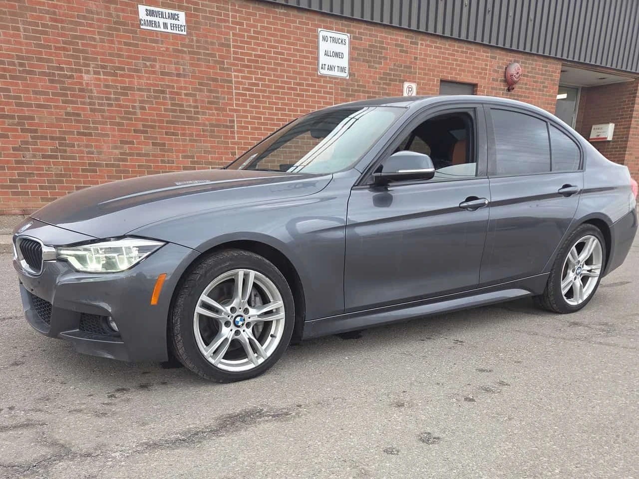 BMW 330 * xDrive * 2 ����� * �������� ���� * ������� | Mobile.bg � ����������� 16