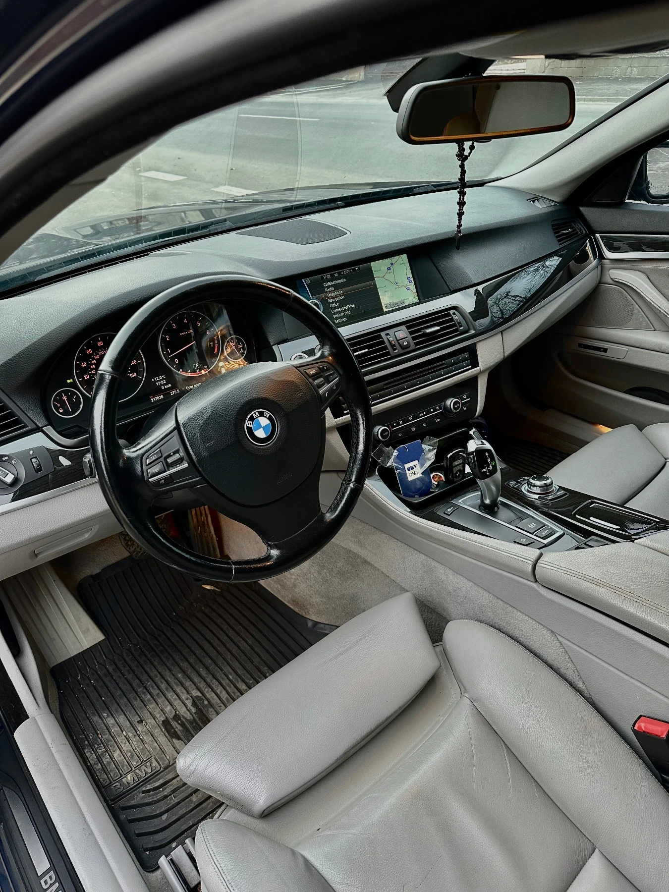 BMW 535 535i xDrive, снимка 15 - Автомобили и джипове - 54159527