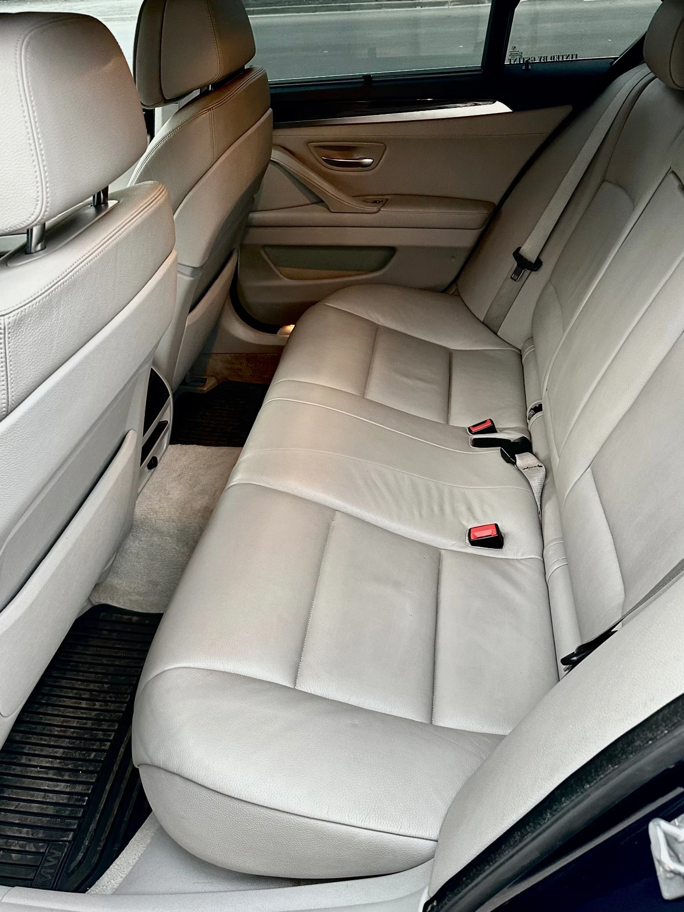 BMW 535 535i xDrive, снимка 14 - Автомобили и джипове - 54159527