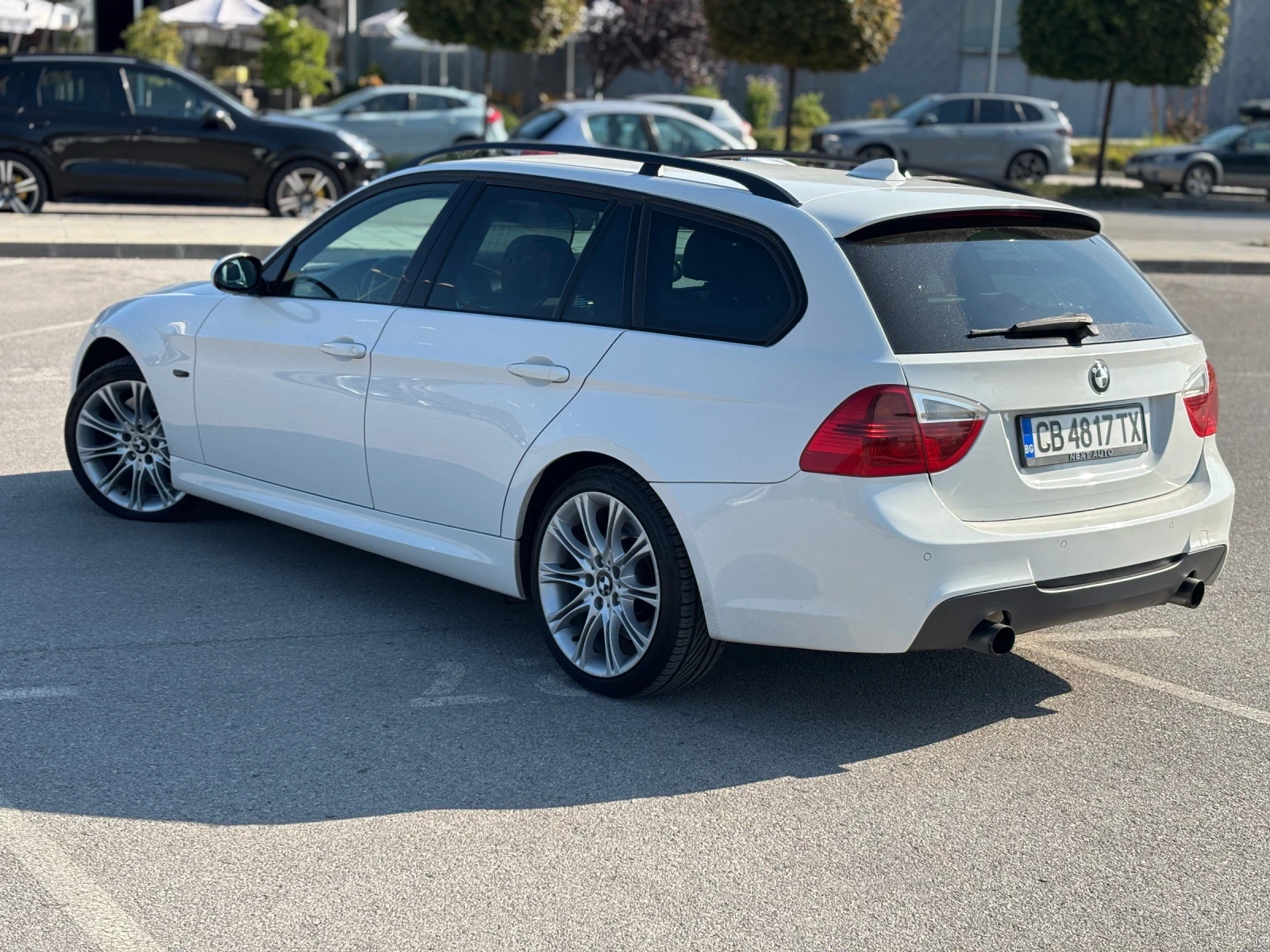 BMW 335 xi, снимка 5 - Автомобили и джипове - 54279597