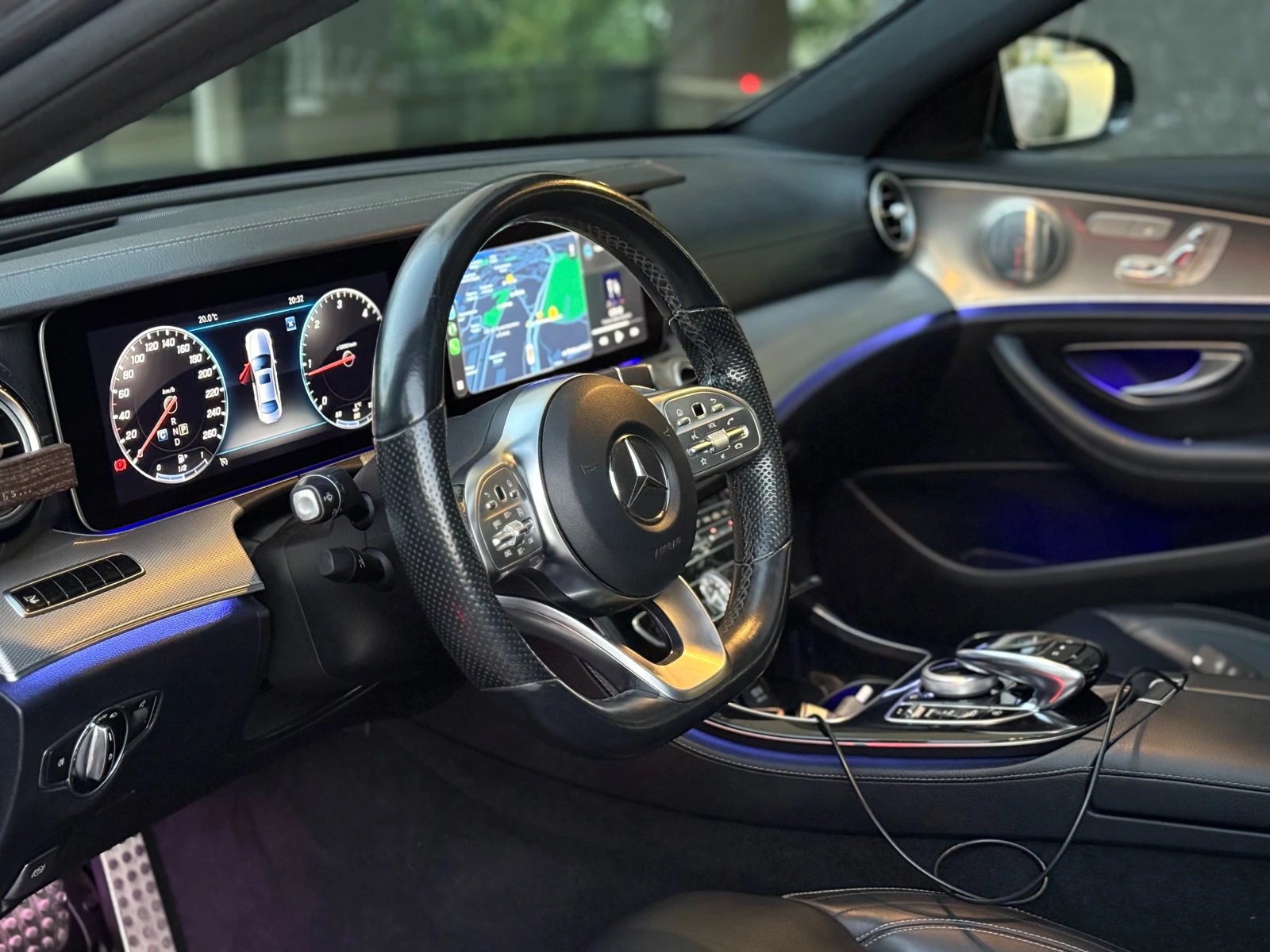 Mercedes-Benz E 220, снимка 8 - Автомобили и джипове - 54661313