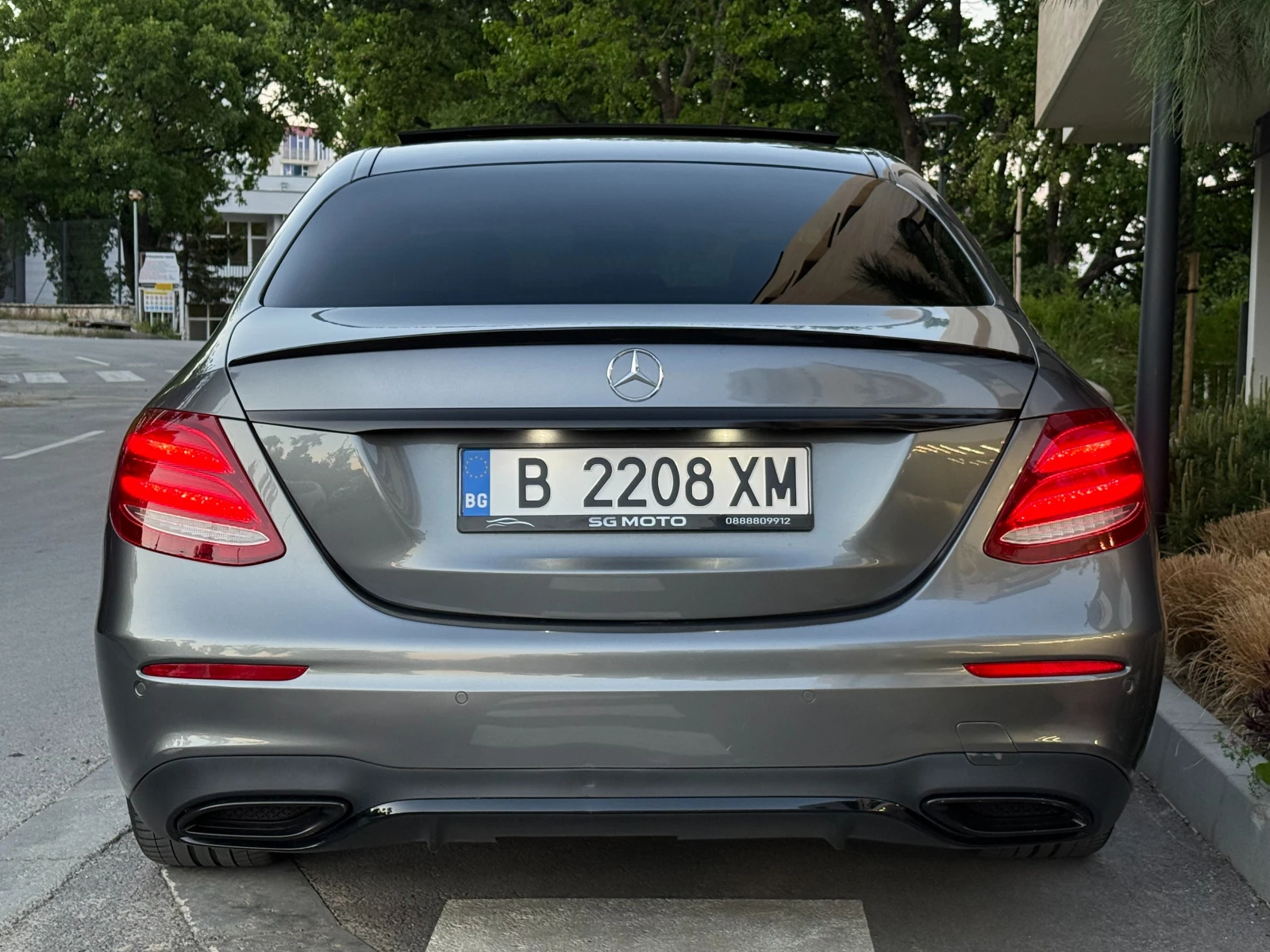 Mercedes-Benz E 220, снимка 6 - Автомобили и джипове - 54661313