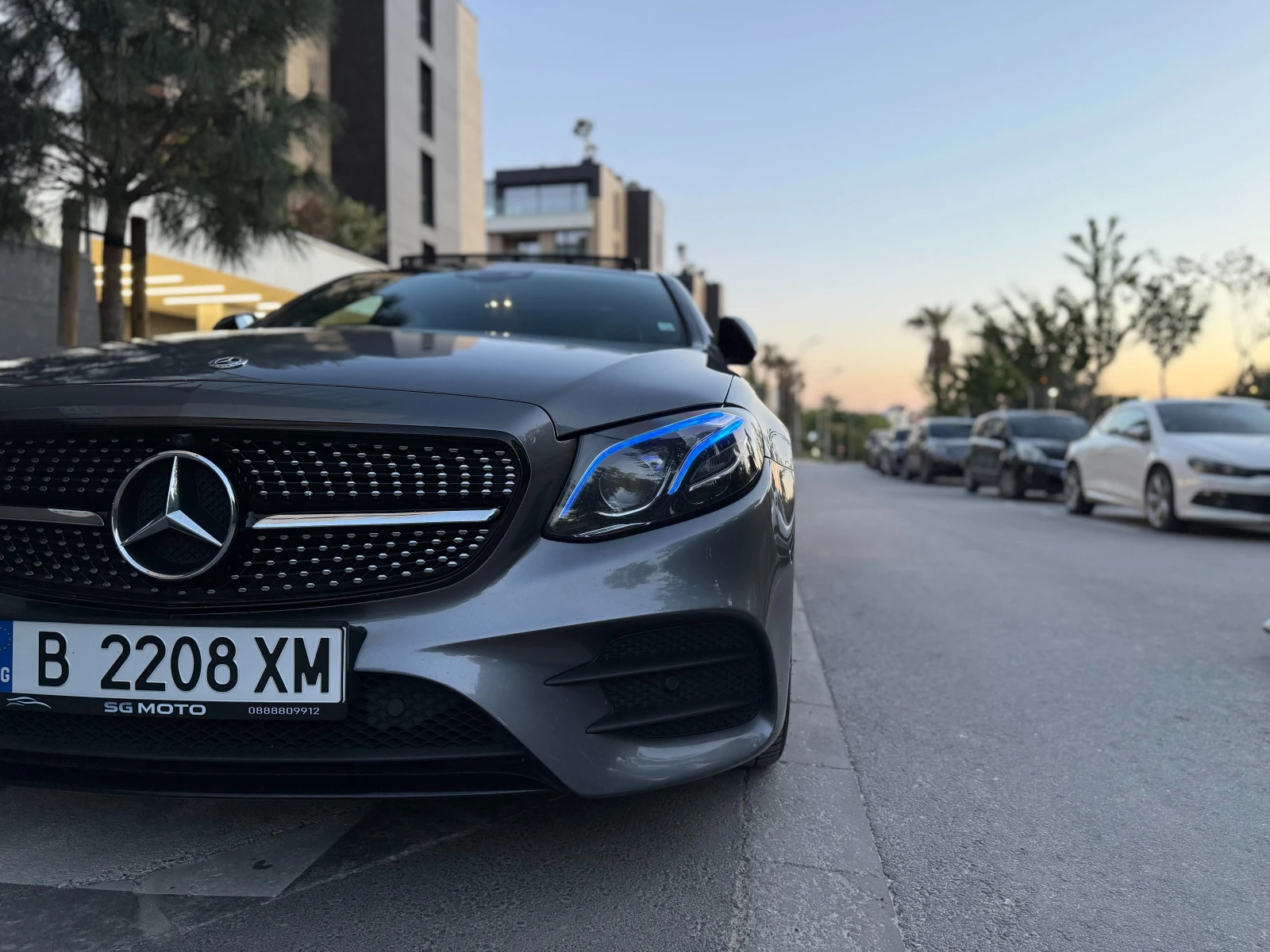 Mercedes-Benz E 220, снимка 11 - Автомобили и джипове - 54661313