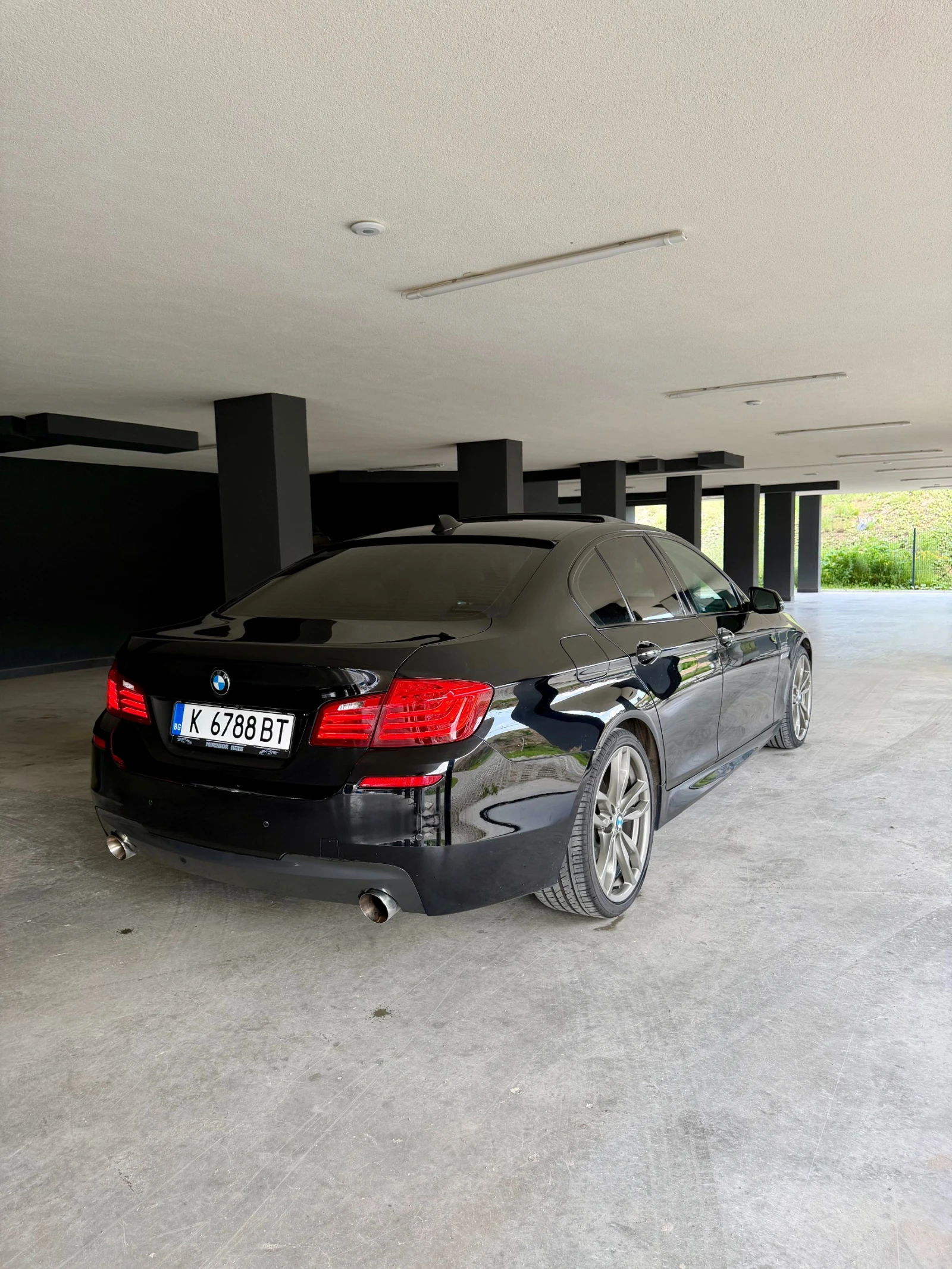 BMW 535 BMW 535i x-Drive M-Perfomance, снимка 6 - Автомобили и джипове - 54909344