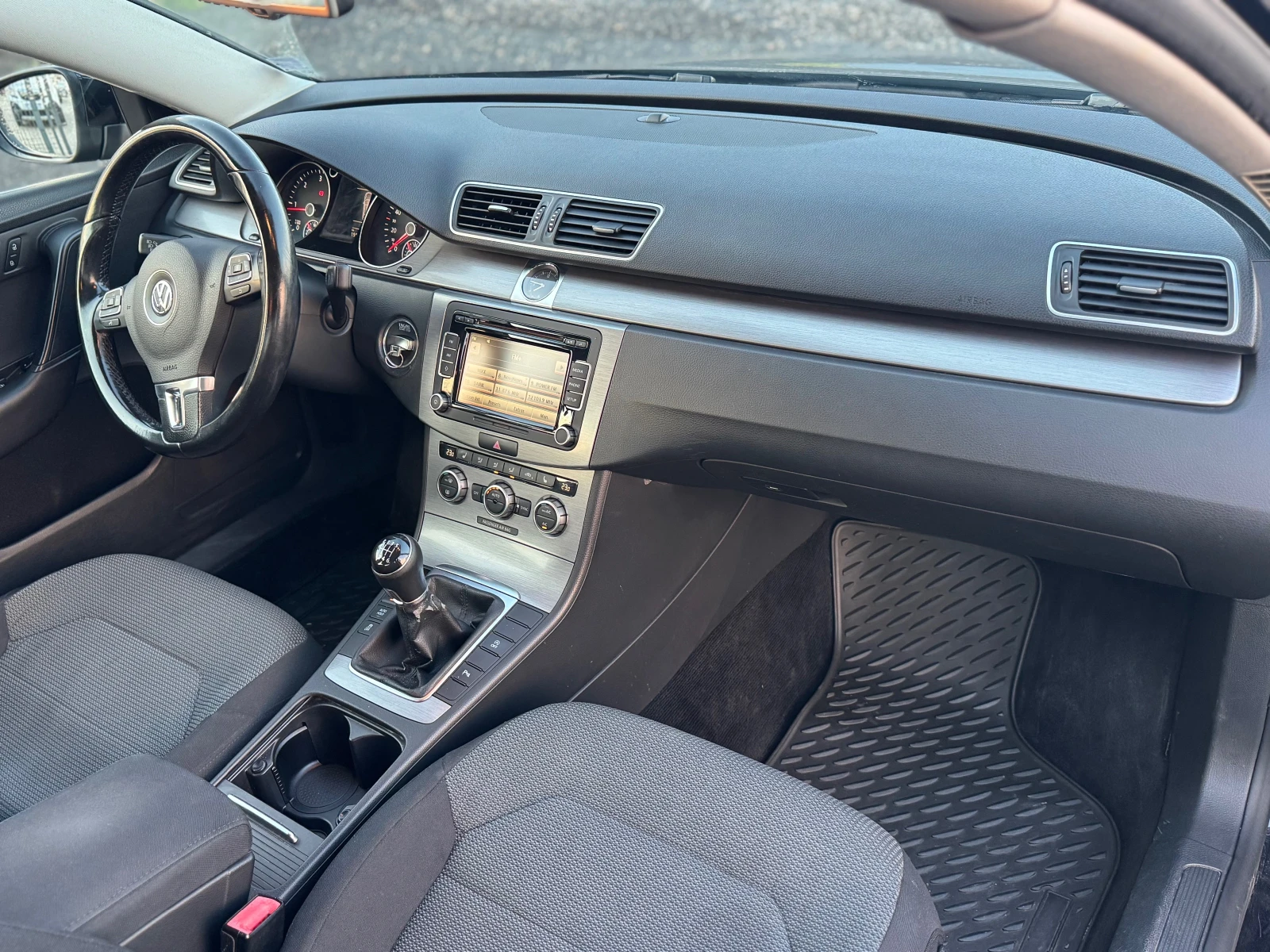VW Passat 2.0 TDI, снимка 5 - Автомобили и джипове - 55038431